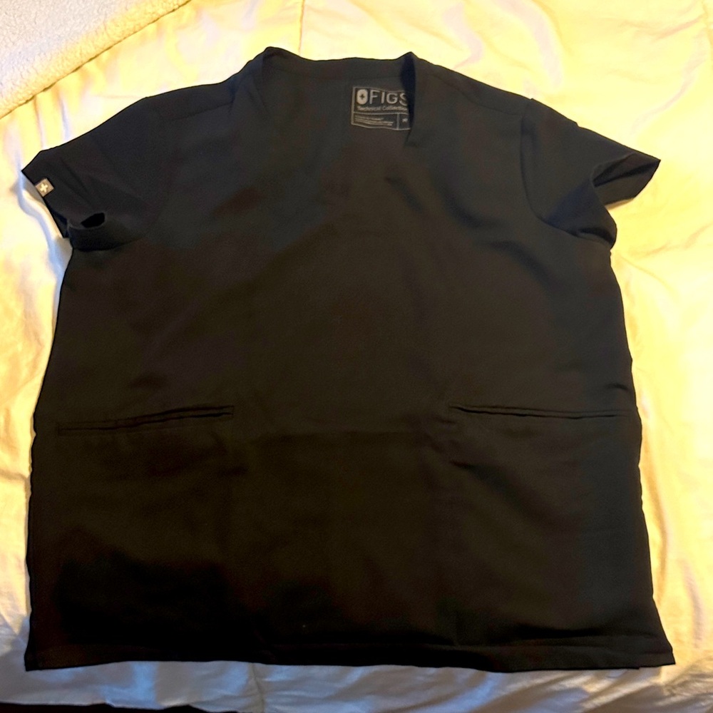 Figs Black Scrub Top